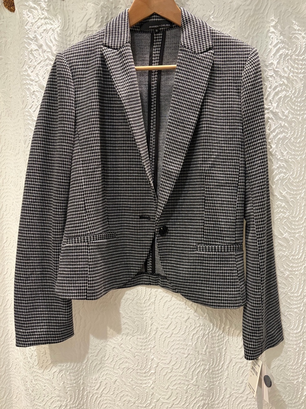 Amanda & Chelsea NWT Medium Black and White Houndstooth Blazer